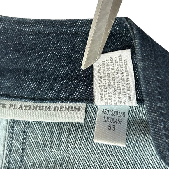 Chico’s Platinum Blue Denim mock neck jean jacket Chicos Sz 0 US Sz 4 EUC - Picture 6 of 8